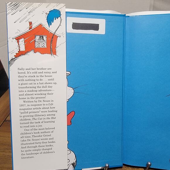 Set of 2 Dr. Seuss "The Cat In The Hat" Book + Plush - Picture 5 of 5